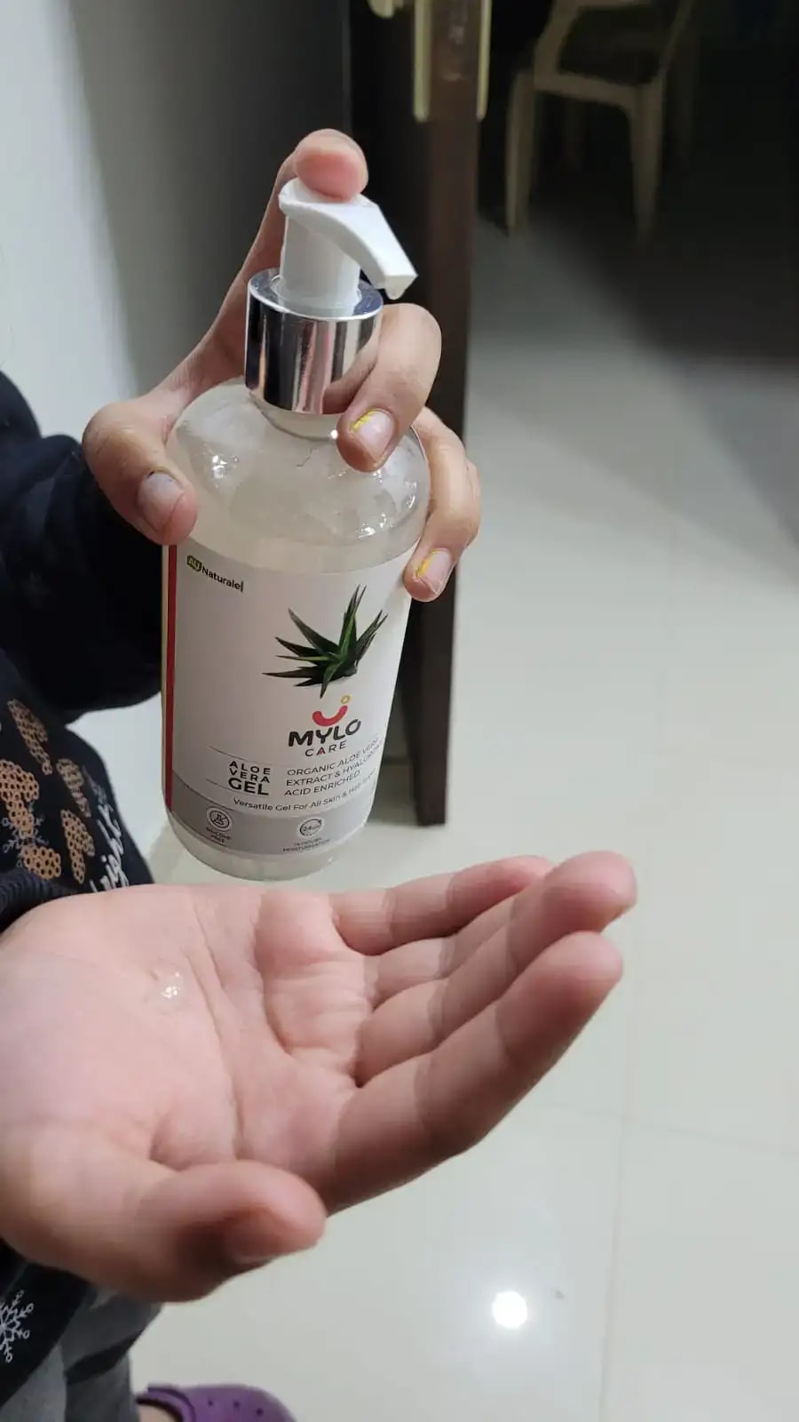 Aloe Vera Gel with 99% Organic Aloe Vera | Nurtures Skin & Hair | Reduces Suntan | Soothes Burns | Enhances Hair Resilience (300 ml)